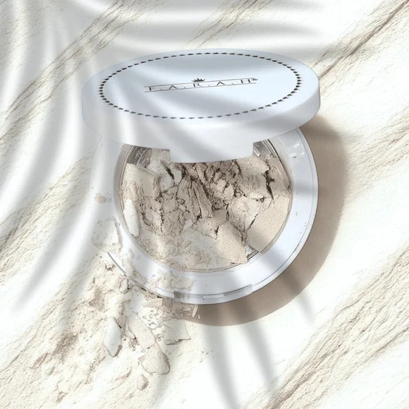 White Compact Powder - Picture 3 of 12